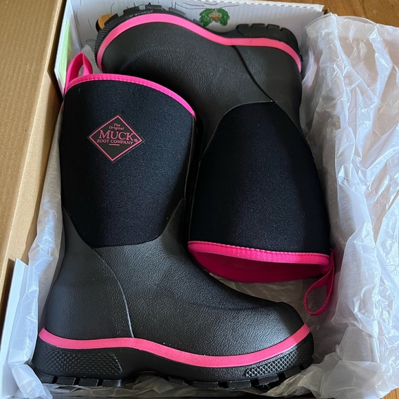 Muck Shoes Kids Muck Boots Blackpink Poshmark
